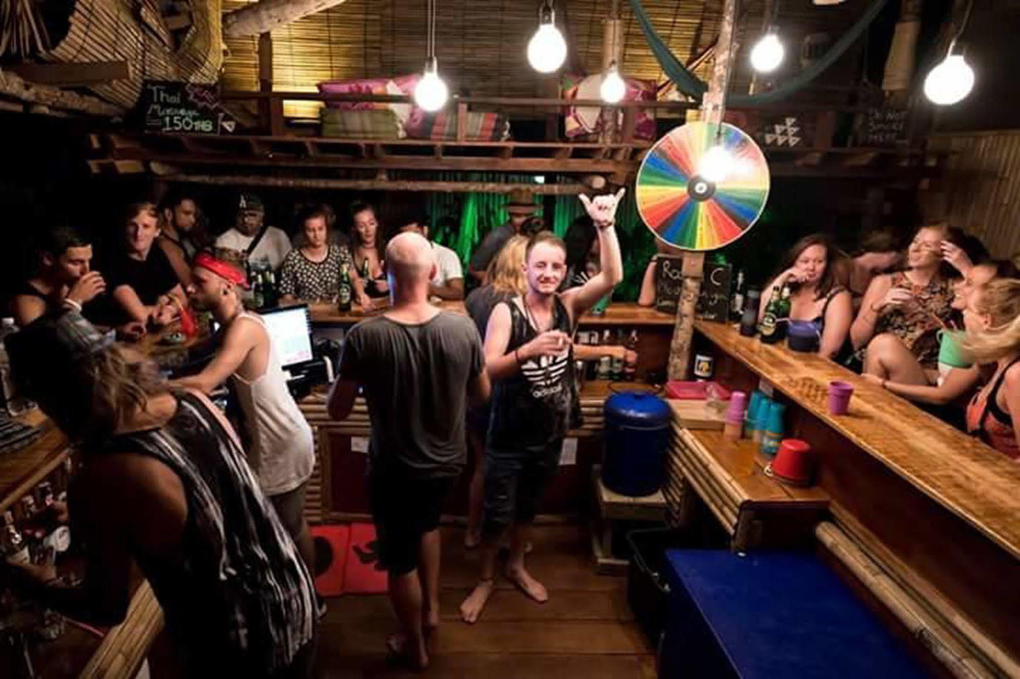 Echo Beach Hostel Баан Тай Экстерьер фото